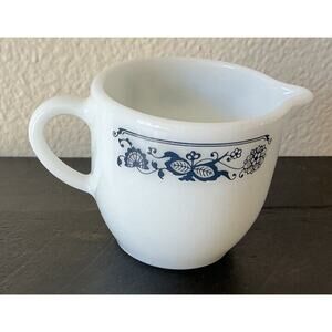 Vintage Pyrex Old Town Blue Milk Glass Creamer #722 White Blue